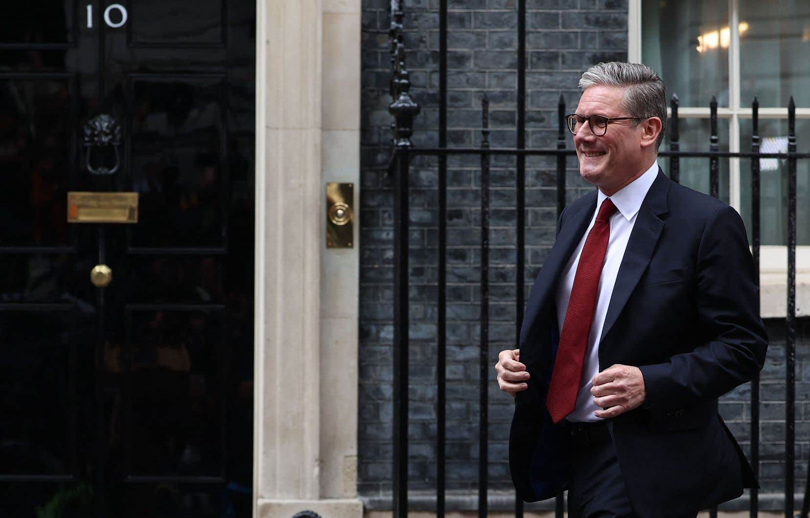 Le nouveau premier ministre britannique Keir Starmer est devenu le nouveau locataire du 10 Downing Street vendredi.