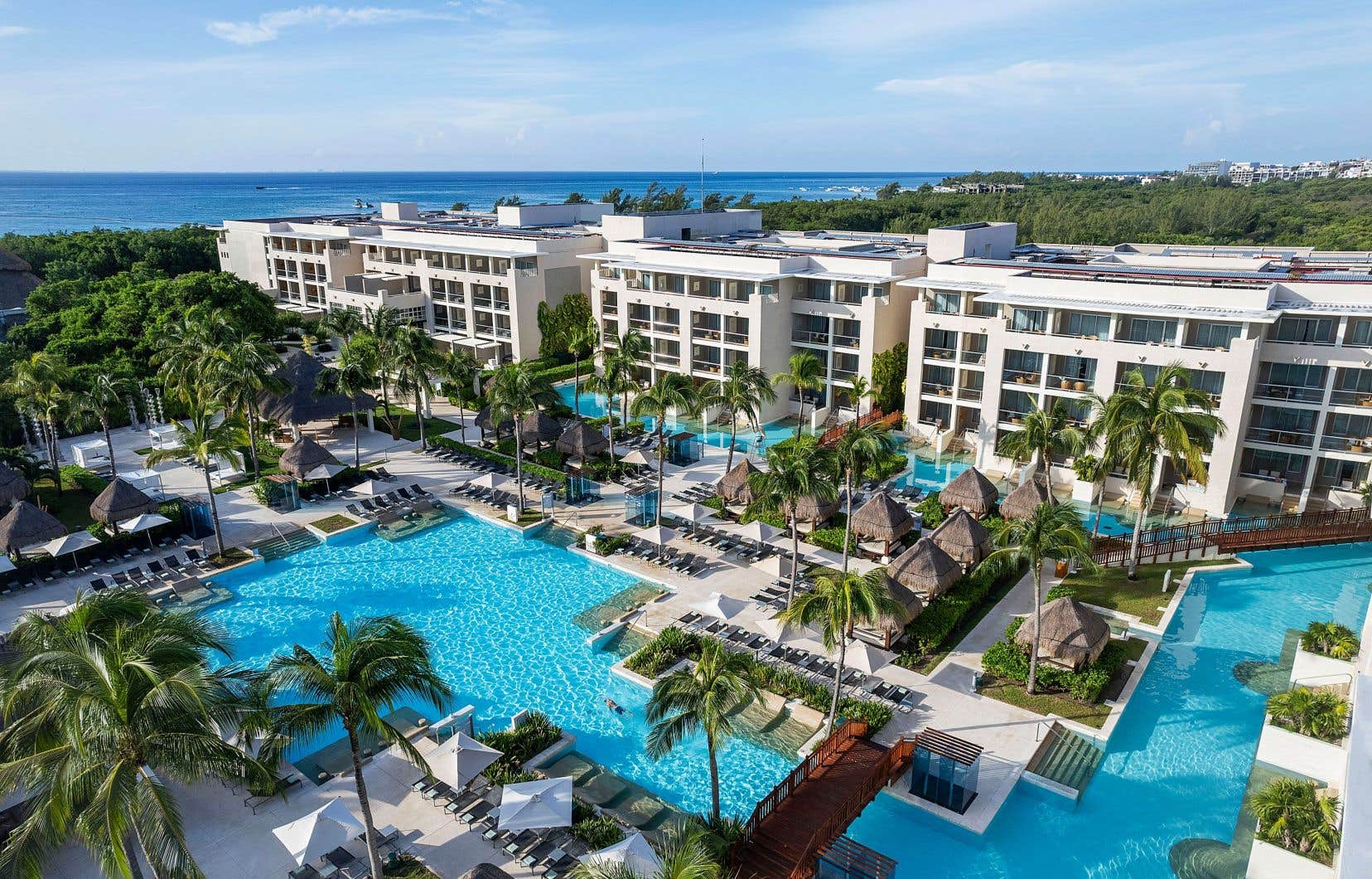 Vue de la piscine de l’hôtel Paradisus La Perla — Adults Only — Riviera Maya