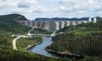 Le Québec s’appuie sur ses immenses barrages, comme celui de Manic-5, pour produire son électricité, mais est-ce suffisant ? Les experts ne s’entendent pas.