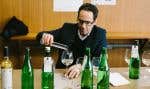 Après avoir passé 35 années à parcourir le monde pour analyser les plus grands vins, François Chartier s’est lancé dans la création de sakés au Japon.