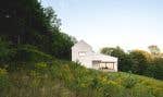 La maison passive Saltbox, réalisée par l’équipe d’architectes de L’abri, dans les Cantons-de-l’Est. La volumétrie de la résidence favorise, entre autres, le chauffage solaire passif.